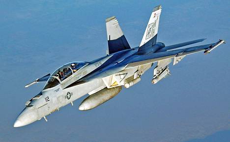Yhdysvaltalainen Boeing osallistuu Suomen hävittäjähankinnan tarjouskilpailuun Super Hornetilla. Kuvassa Yhdysvaltain laivaston kone.