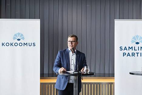 Kokoomuksen puheenjohtaja Petteri Orpo pitää puhetta puolue- ja ryhmäjohdon kesäkokouksessa Maarianhaminassa 17. elokuuta.