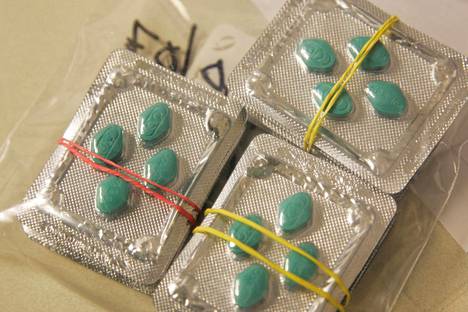 Espoon Otaniemen Tullilaboratoriossa vuonna 2007 kuvattuja erektiolääkkeitä, joista osa oli väärennettyjä ja laittomasti netin kautta tilattuja.