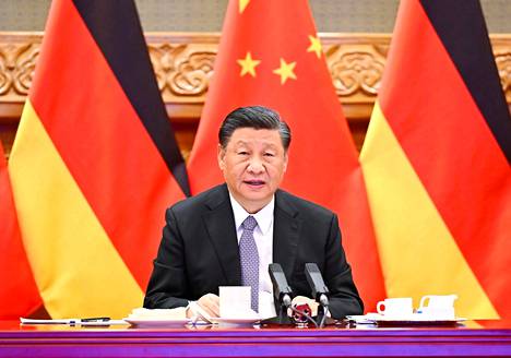 Kiinan johtaja Xi Jinping puhui Saksan liittokansleri Olaf Scholzin kanssa videotapaamisessa maanantaina.