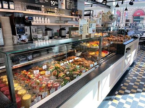 Fazer Café Annankatu asettui kesällä 2022 Eerikinkadun kulmaukseen, ravitsemuspalveluiden eräänlaiseen keskittymään, vastapäätä HOK-Elannon Ølhus Stockholmia sekä kiinalaisravintola Long Wallia. 