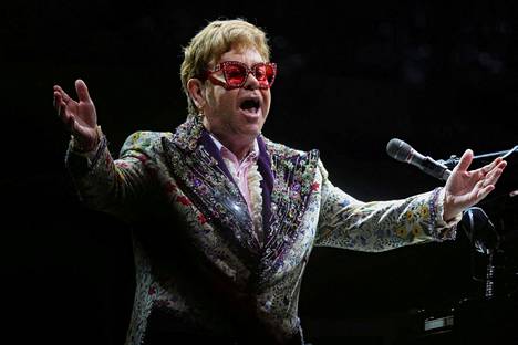 Elton John esiintyi tammikuussa 2022 Farewell Yellow Brick Road Tour -kiertueensa konsertissa New Orleansissa. 