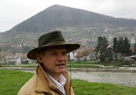 Semir Osmanagić Visočica-mäen luona vuonna 2006.