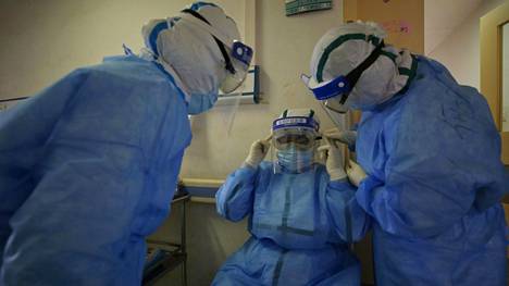 Varautuminen | Kiinalaislääkärit: Älkää toistako Wuhanin virhettä, pitäkää huoli hoitohenkilökunnasta