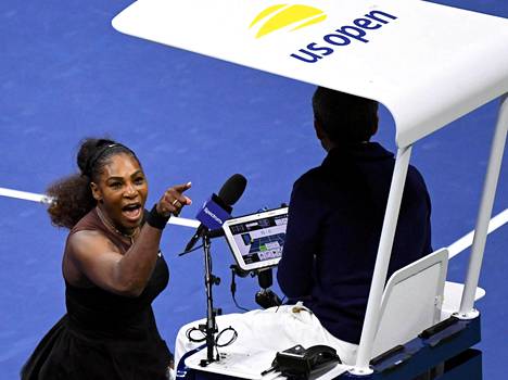 Serena Williamsin hermo petti pahasti US Openin finaalissa.