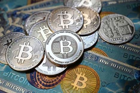 Kryptovaluuttojen kuten bitcoinin kurssit nousivat voimakkaasti vuoden 2021 loppuun saakka.