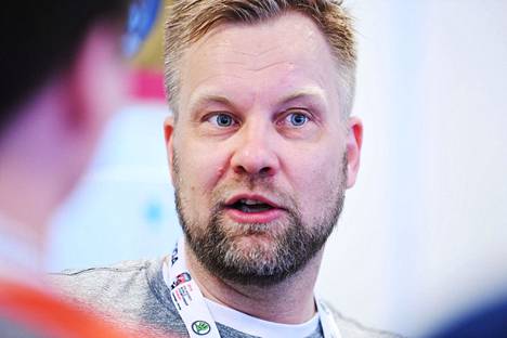 Mikko Manner valmentaa Brynäs IF:ää, jonka kotiareena joutui veden valtaan Gävlen tulvien vuoksi.