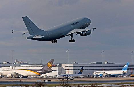 Wuhanista saksalaisia evakoiva Airbus A310 -lentokone lähti Kölnistä kohti Wuhania perjantaina.