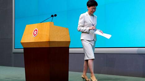 Hongkongin hallinto­johtaja pyysi anteeksi ja perui kritisoidun laki­aloitteen – presidentti Xi Jinping on ”häpäisty”, vapautettu aktivisti sanoo