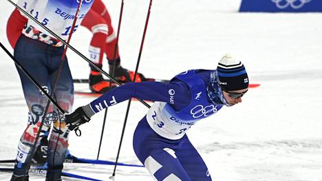 Joni Mäki teki suomalaista sprinttihiihdon historiaa olympiatasolla. Se oli kova temppu äärimmäisen vaikean loppuvuoden jälkeen.