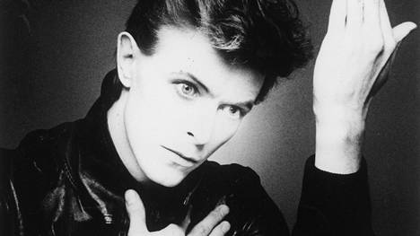 David Bowien vuoden 1977 kuva, joka tunnetaan ”Heroes”-albumin kansikuvana.