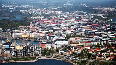 Helsingissä tyhjillään on keskimäärin 6–8 prosenttia asunnoista. Kaupungin arvoalueilla osuus on vielä suurempi.