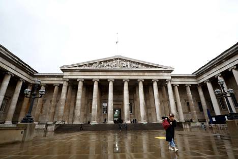 British Museum on päättänyt poistaa yhdysvaltalaisen Sacklerin nimen kaikista sen tukemista gallerioista ja näyttelytiloista. 