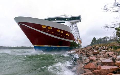Viking Linen matkustaja-alus Viking Grace ajoi karille Maarianhaminan edustalla.