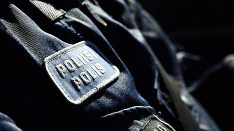 EU-kokouksiin työkomennoille tulleet poliisit ovat joutuneet työskentelemään tuntien ajan palkatta, haastavat Poliisihallituksen oikeuteen