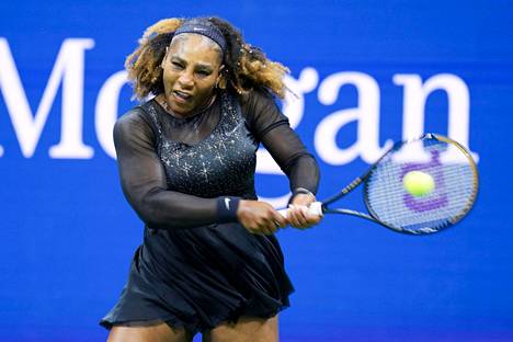 Serena Williams voitti toisen kierroksen ottelunsa.
