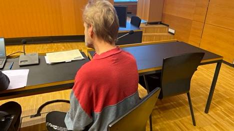 Sarjasyömärinä tunnettu mies vastasi uusiin rikossyytteisiin Helsingin käräjäoikeudessa maanantaina.