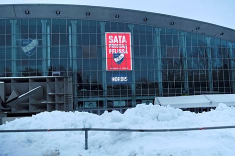 Helsingin jäähalli isännöi keväällä jääkiekon MM-kisoja. HIFK:n kotihallissa on pelattu miesten MM-kiekkoa myös vuosina 1974, 1982 ja 1991.