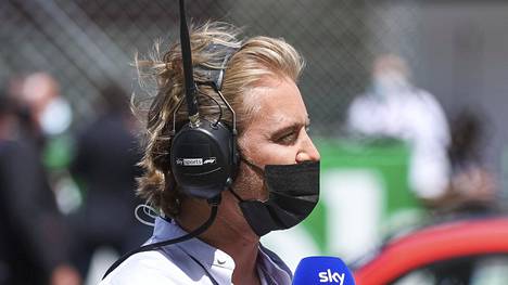 Moottoriurheilu | Nico Rosberg kaatui moottoripyörällä kävelyvauhdista, jäi jumiin auton ja pyörän väliin
