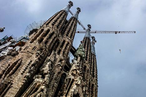 Sagrada Famílian kirkontornit ja nostokurki viime syyskuussa.