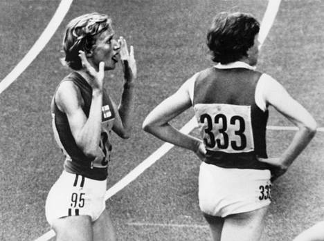 Nina Holmen voitti ensimmäisenä suomalaisena naisena yleisurheilun Euroopan mestaruuden. Vuosi oli 1974. 