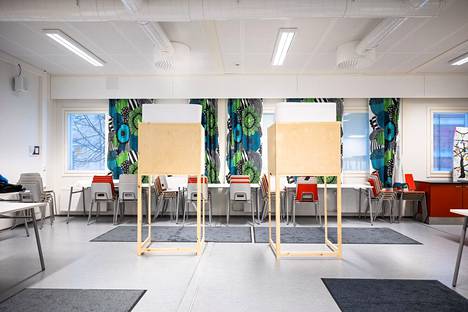 Tammelan koulu Tampereella oli yksi aluevaalien äänestyspaikoista.