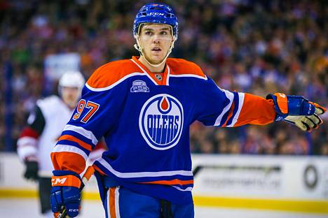 Vasta 19-vuotias Connor McDavid saa alkavalla NHL-kaudella kapteenin C-kirjaimen Edmontonin paitaansa.