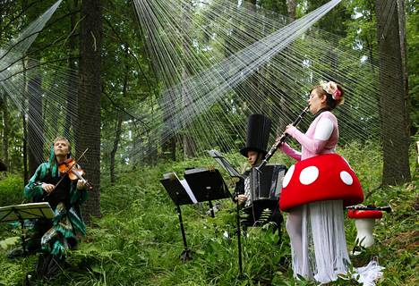 Tuusulanjärven ympärillä järjestetään festivaali, jossa konsertteja viedään senioritaloihin ja musiikkiin yhdistetään sarjakuvaa