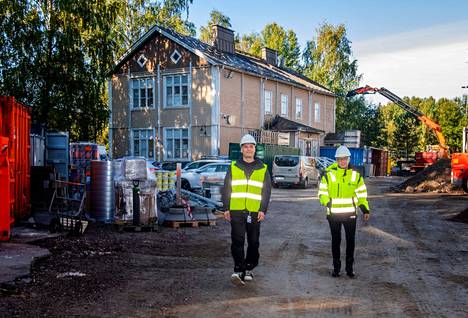 Leppäkorven vanha puukoulu saa täysin uuden ilmeen syksyn aikana. Hankkeen arkkitehtinä toimii Pekka Saatsi, ja Vantaan kaupungilta mukana on muun muassa rakennuttaja-arkkitehti Sini Koskinen.