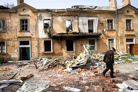 Sodan tuhoja Mykolaivin kaupungissa eteläisessä Ukrainassa.