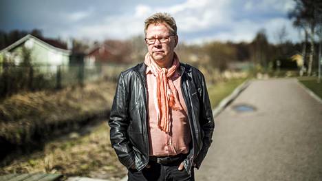 Kontulasta kotoisin oleva Jari Hakanen asuu yhä Itä-Helsingissä. ”Vitsailen aina, että minussa on kiinni kotikulmiltani viiden kilometrin liekanaru. Sen kauemmaksi Kontulasta en halua.”