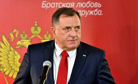 Bosnia ja Hertsegovinan kolmihenkisen presidenttineuvoston serbijäsen Milorad Dodik sanoi The Guardianin haastattelussa, ettei hänen tavoitteenaan ole johtaa maata uuteen konfliktiin. 