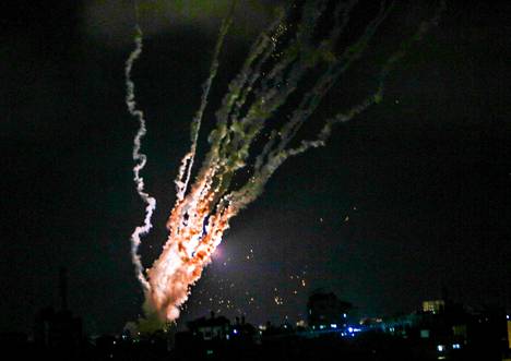 Islamilainen jihad -järjestön sotilaallinen siipi ampui raketteja Gazan alueelta lauantaina.
