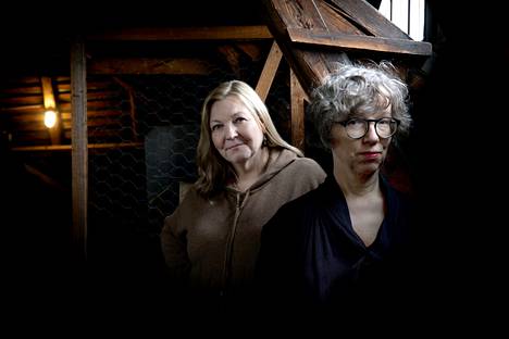Kristiina Markkasen (vas.) ja Leena Virtasen Wivi & Hanna on vuoden 2021 tietokirjallisuuden Finlandia-palkintoehdokas.