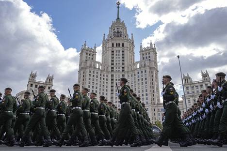 Voitonpäivän paraatin kenraaliharjoitus järjestettiin Moskovassa sunnuntaina aamupäivällä.