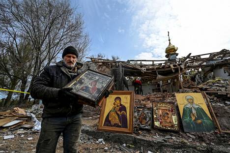 Venäjä vahingoitti ukrainalaisia kirkkoja tykistöiskuissa kesken  ortodoksisen pääsiäisen - Ulkomaat 