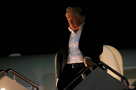 Presidentti Donald Trump palasi maanantaina viikonlopun vietosta New Jerseyn golfklubiltaan.