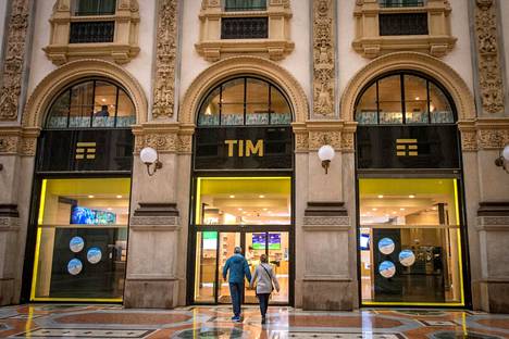 Telecom Italian myymälä Milanossa. 