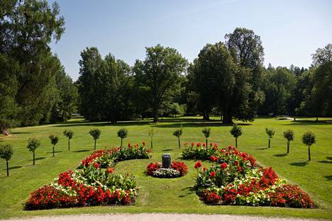 1800-luvulla valmistunut englantilaistyylinen maisemapuisto on vierailemisen arvoinen.