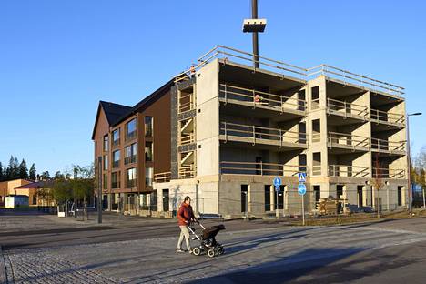 Rykmentinpuistoon rakennetaan lisää asuntoja. Alueelle nousee myös kerrostaloja.