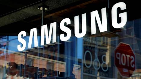 Katastrofien keskeltä ennätysvoittoihin ponnistanut Samsung esitteli uuden lippulaivamallinsa – Galaxy S9 keskittyy kameraan ja keinoälyyn