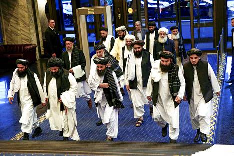 Talebanin valtuuskunta osallistui ex-presidentti Hamid Karzain vetämiin ja Venäjän isännöimiin rauhanneuvotteluihin Moskovan President-hotellissa viime vuoden toukokuun lopussa.