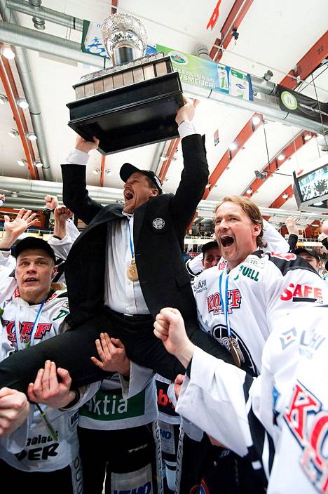 TPS:n sensaatiomestaruus 2010 teki Suikkasesta valmentajataivaan tähden. 