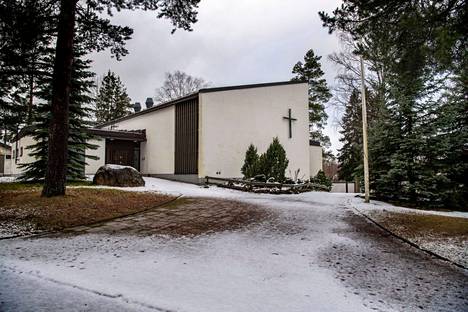 Pyhän Annan lastenkirkko Itä-Hakkilassa suljettiin vuonna 2015 sisäilmavaikeuksien vuoksi. 