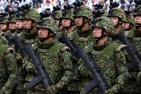 Japanin itsepuolustusvoimien sotilaita Asakassa Saitaman prefektuurissa vuonna 2018.