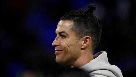 Kuntoilu | Cristiano Ronaldo teki hurjan määrän vatsalihasliikkeitä 45 sekunnissa