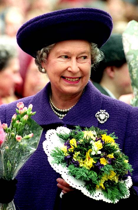 Kuningatar Elisabet II maaliskuussa 1994. 