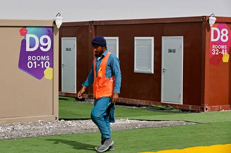 Dohassa on telttamajoituksen lisäksi tarjolla majoitusta konteissa.