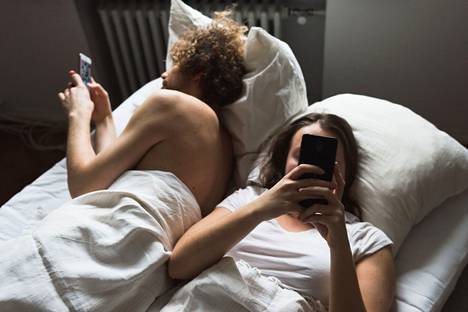 Kumppanin pornon katselu voi joskus herättää vaikeita tunteita.