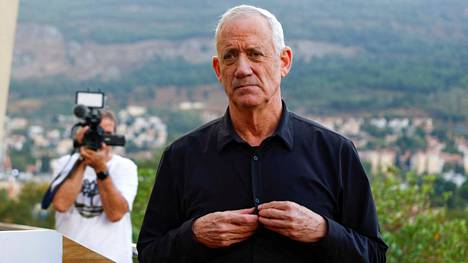 Israelin hätätilahallituksen ministeri, oppositiopoliitikko Benny Gantz kuvattiin Kiryat Shmonassa Israelissa marraskuussa 2023. 